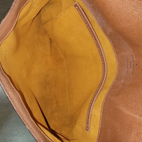 Louis Vuitton Musette Tango - Picture 9 of 10